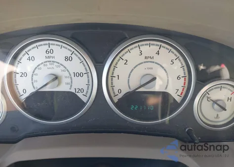 2010 Chrysler Town & Country New Lx from USA, damaged, VIN 2A4RR2D1XAR450297